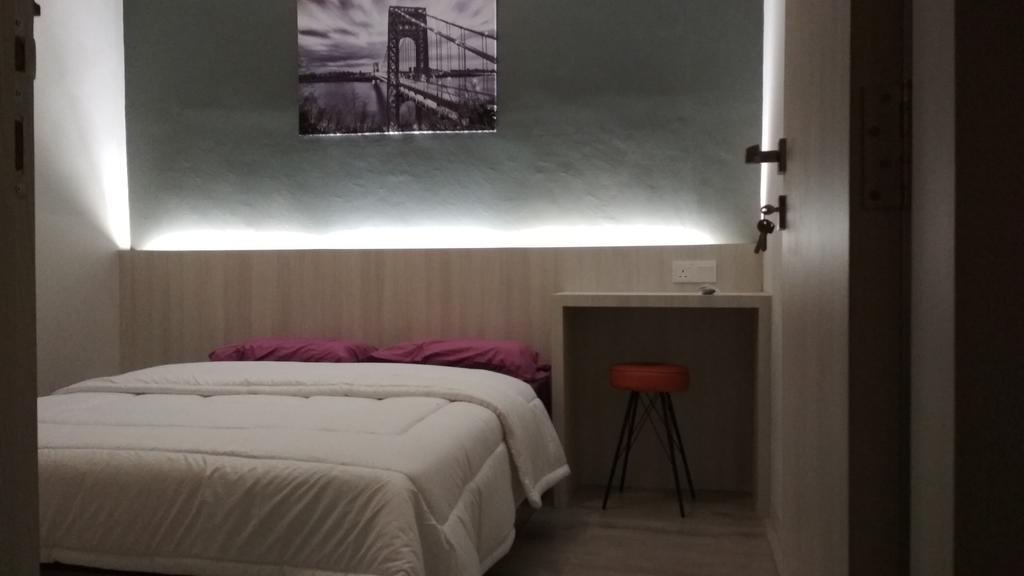 Готель Sleeprest - Plamo Garden Batam Екстер'єр фото